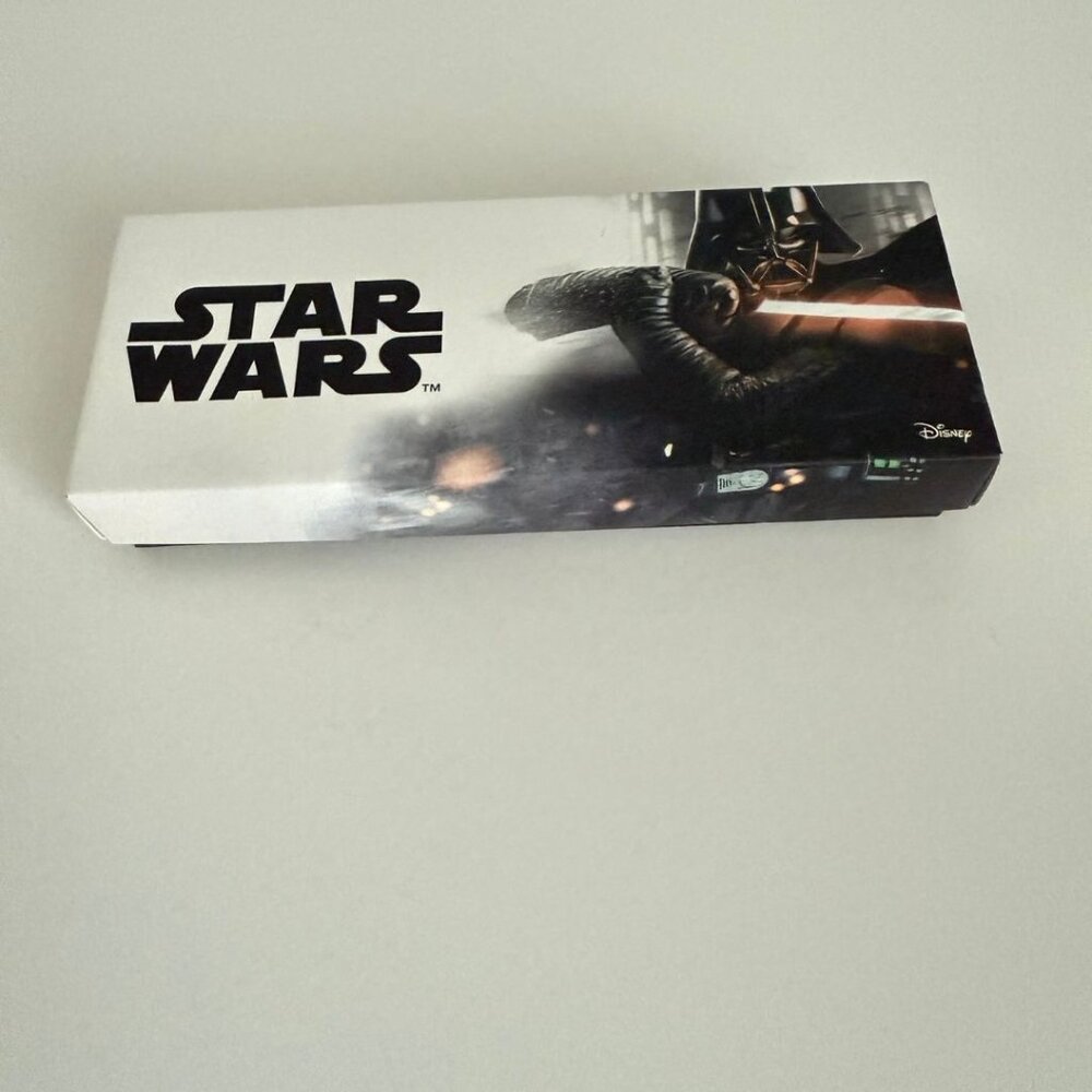 NWT - Star Wars Adult Vintage Analog Quartz Watch - Picture 4 of 16